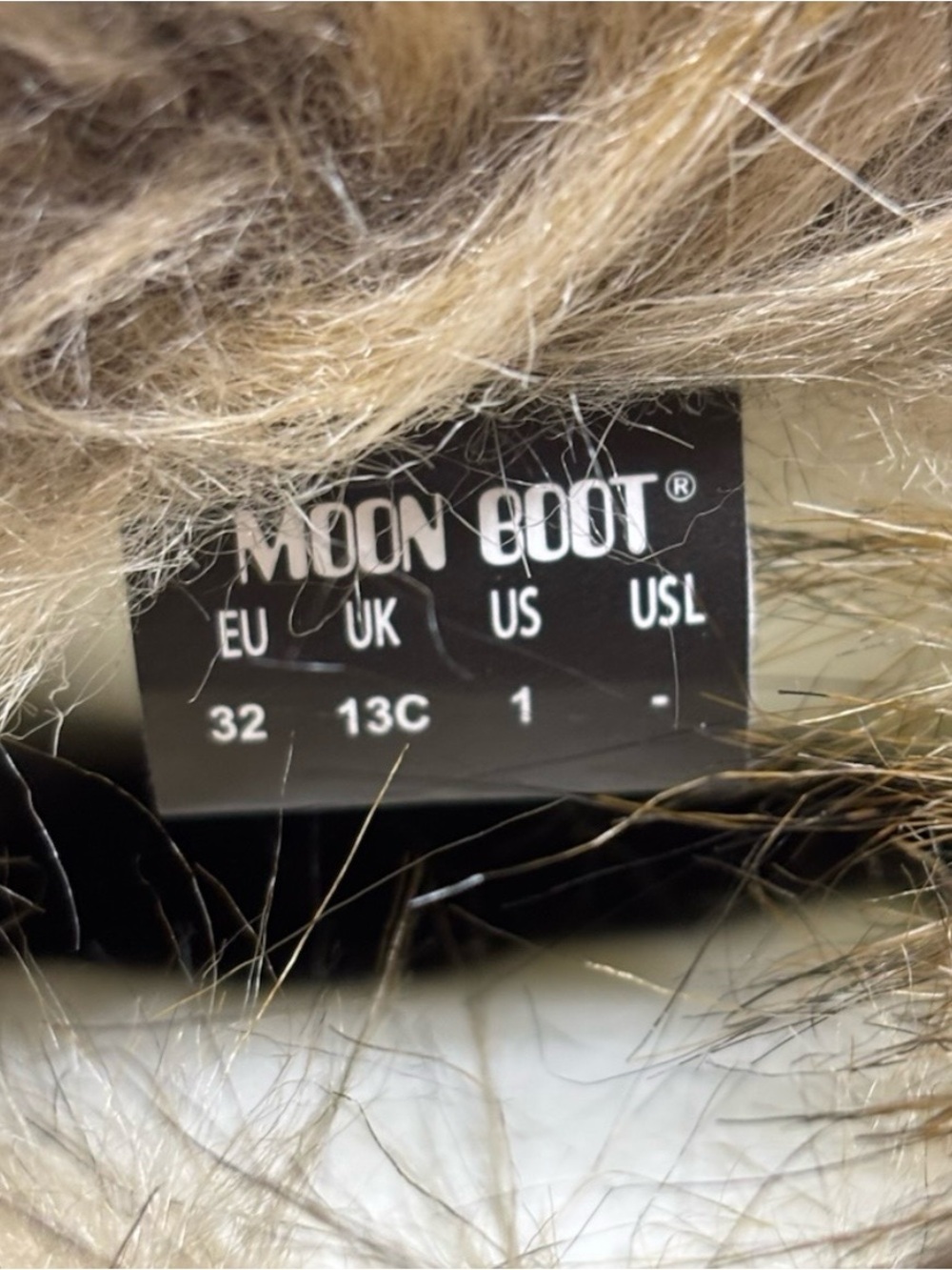 ✨ Moon Boot Faux Fur Winter Boots – Cream/White | Gently Used | US Size 1 ✨ - Picture 6 of 7